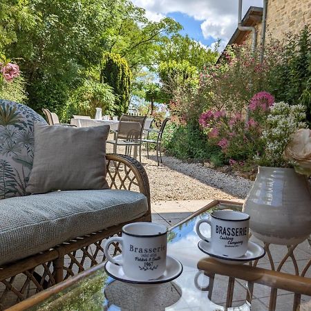 3 Self-Contained Gites With Pool And Games Room Saint-Georges-de-Noisné Екстериор снимка