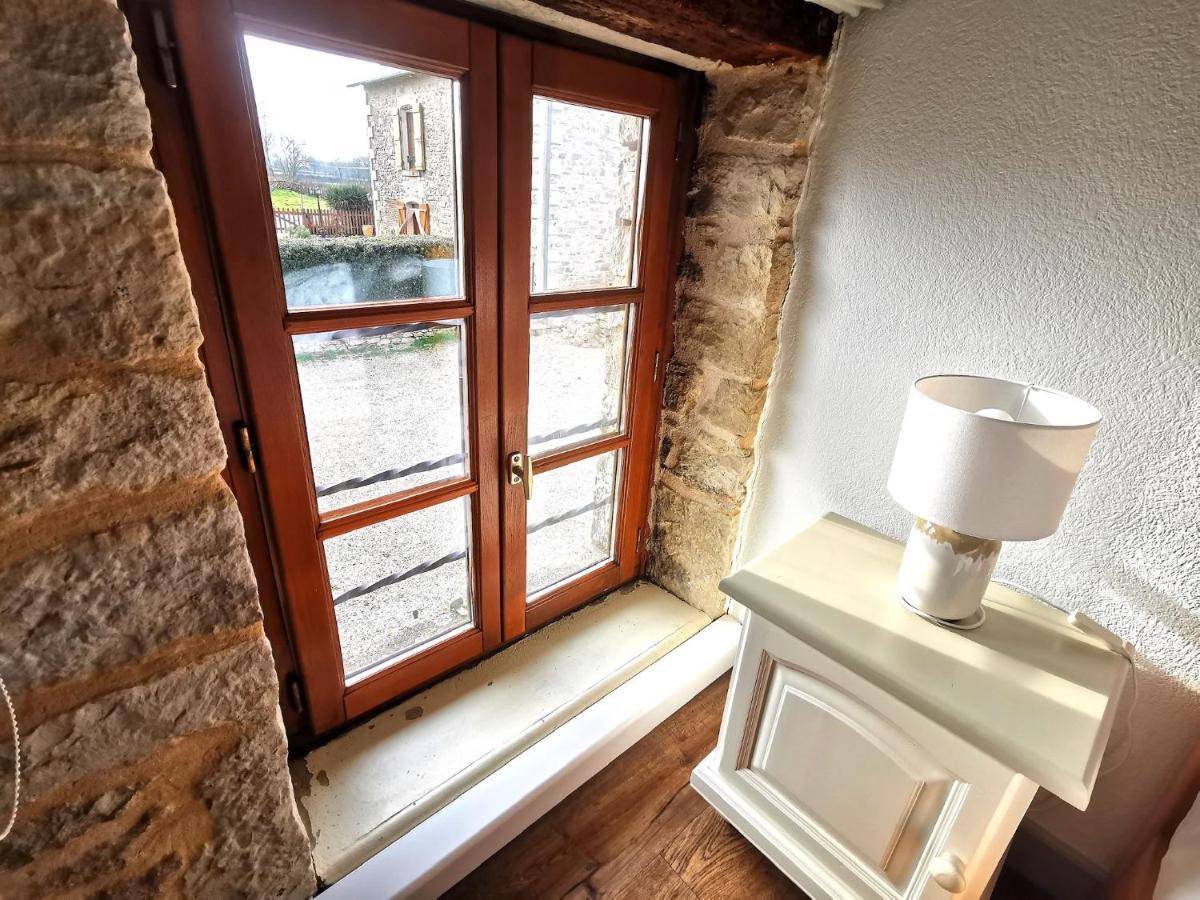 3 Self-Contained Gites With Pool And Games Room Saint-Georges-de-Noisné Екстериор снимка