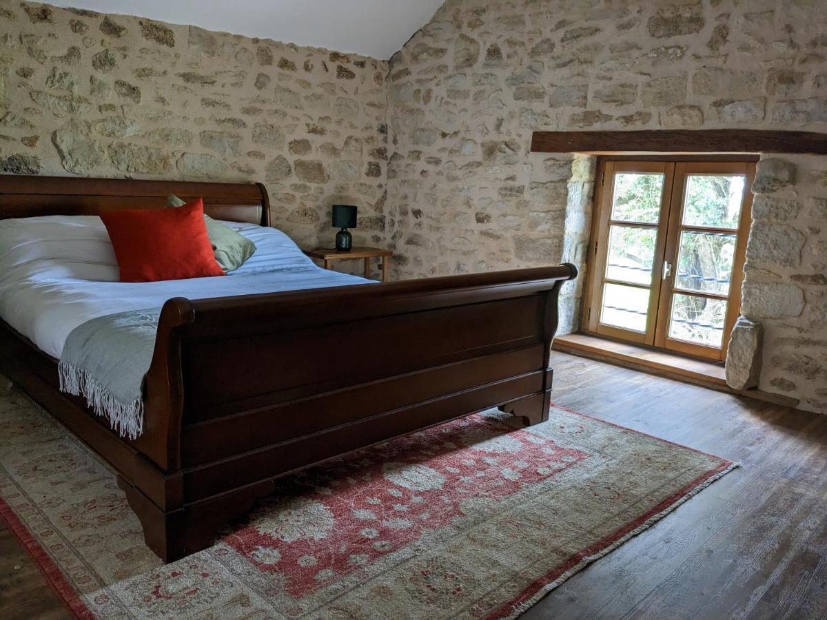 3 Self-Contained Gites With Pool And Games Room Saint-Georges-de-Noisné Екстериор снимка
