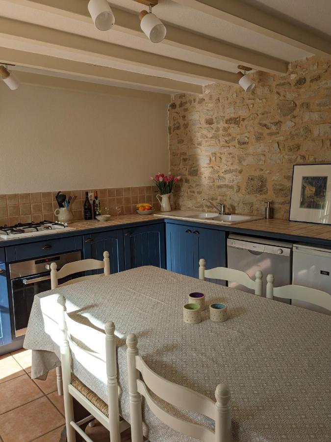 3 Self-Contained Gites With Pool And Games Room Saint-Georges-de-Noisné Екстериор снимка