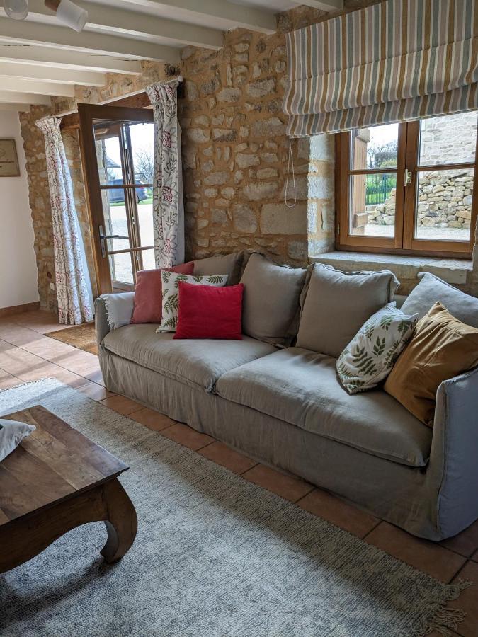 3 Self-Contained Gites With Pool And Games Room Saint-Georges-de-Noisné Екстериор снимка